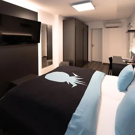 Mood Contemporary Living Aparthotel